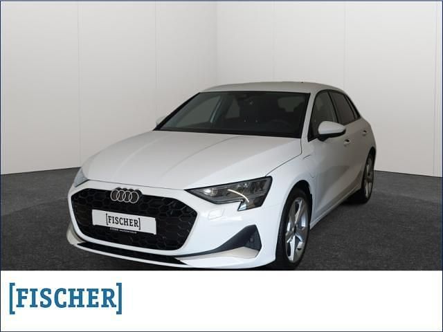 Arkonaweiß Gebraucht 2025 Audi A3 Sportback e-tron Advanced Plus Kleinwagen | 37.220 € (Guter Preis) - Bild 1/4