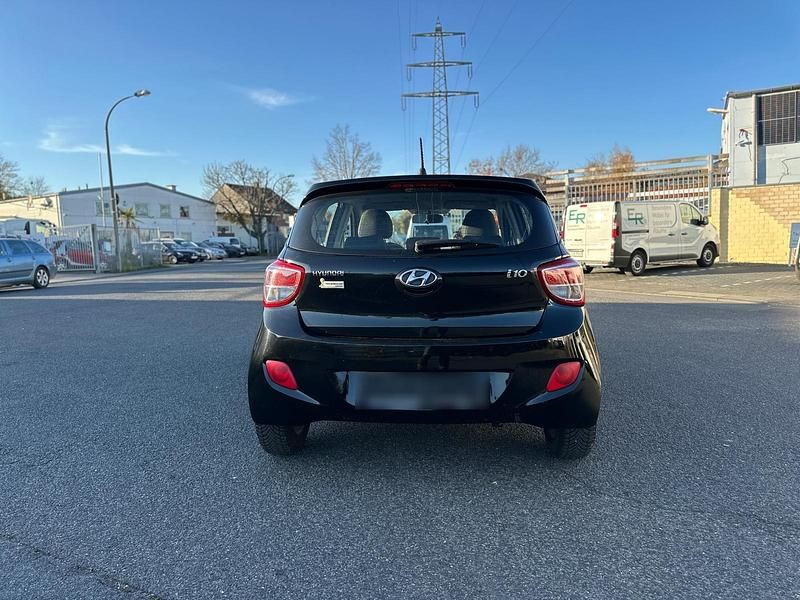 Gebraucht Hyundai i10 2015 Schwarz Kleinwagen