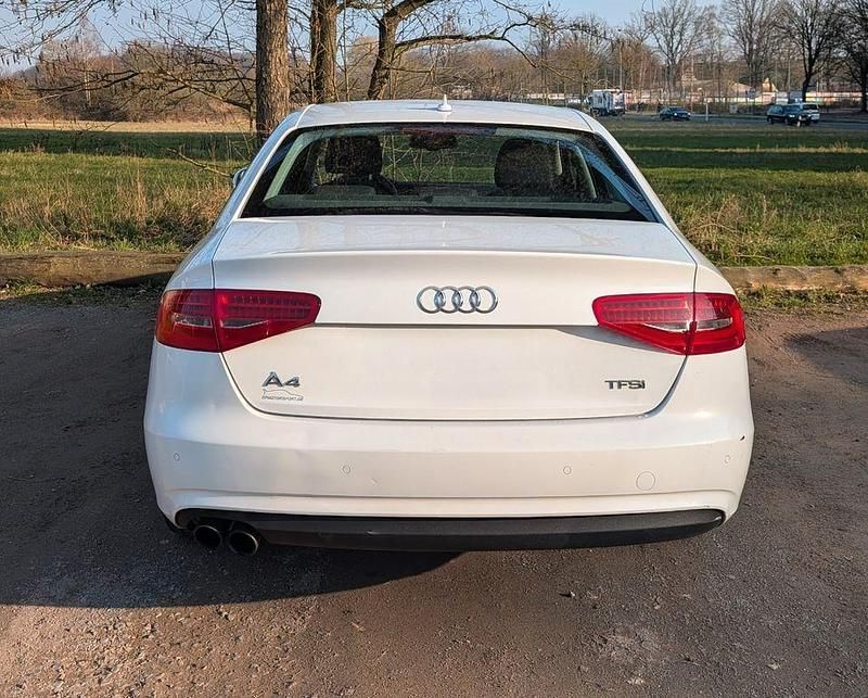 Gebraucht Audi A4 S-Line 120 PS (88 kW) 2014 Weiß Limousine