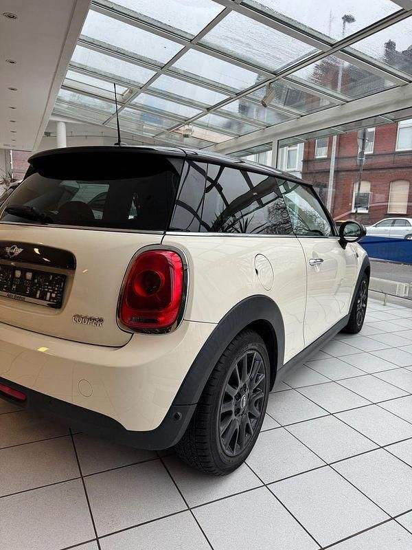 Gebraucht Mini Cooper Coupé 136 PS (100 kW) 2016 Weiß Coupé