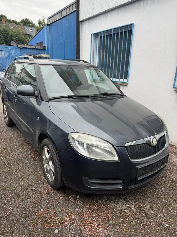 Grau Gebraucht 2008 Skoda Fabia Kombi | 3.999 € (Etwas zu teuer) - Bild 1/4