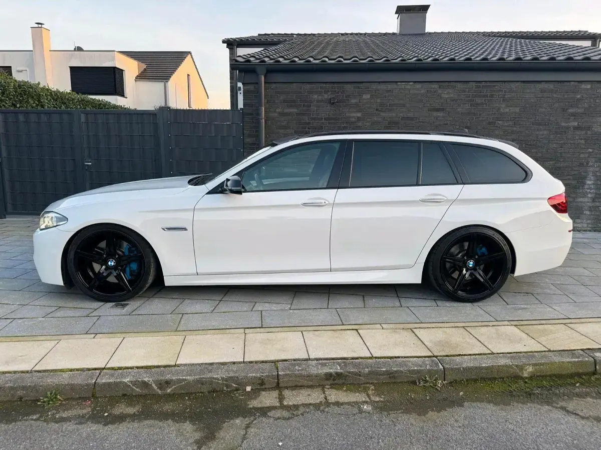 Gebraucht BMW M550 381 PS (280 kW) 2016 Weiß Limousine