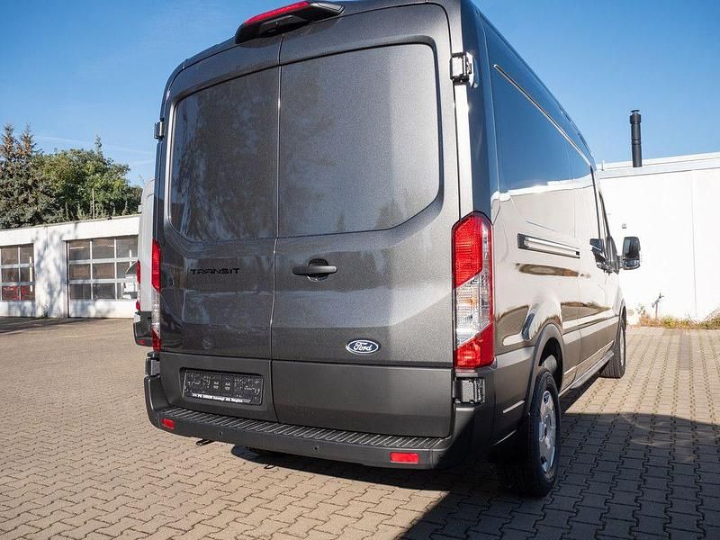 Gebraucht Ford Transit Trend 131 PS (96 kW) 2024 Magnetic grau Van / Kleinbus