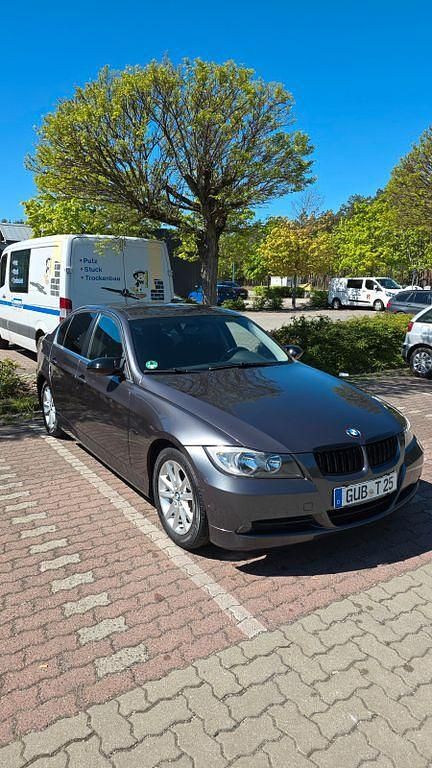 Gebraucht BMW 325 218 PS (160 kW) 2005 Grau Limousine
