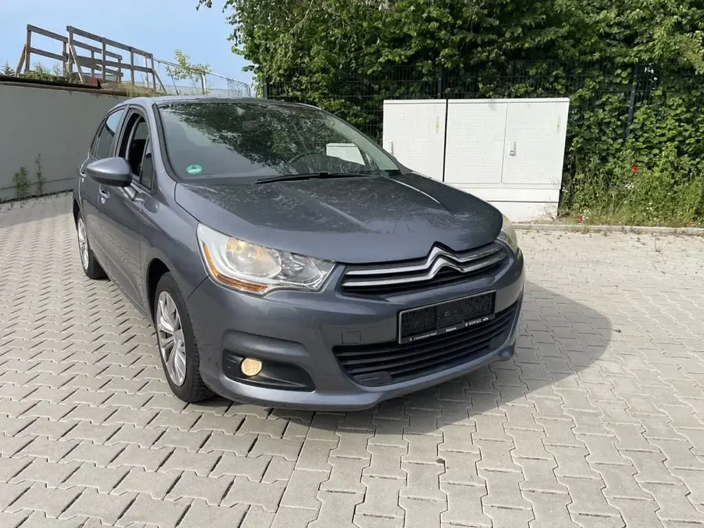 Gebraucht Citroën C4 Attraction 95 PS (69 kW) 2011 Grau Limousine