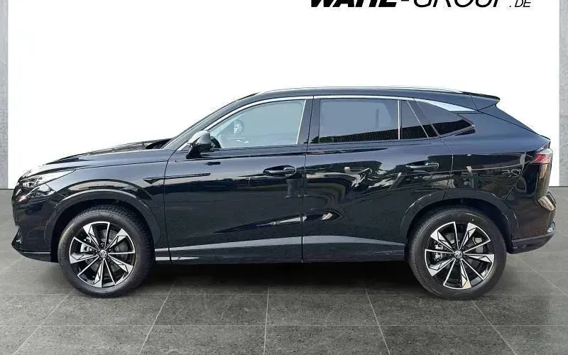 Neu MG HS Luxury 224 PS (164 kW) 2026 Pebble black (mg pbc) (schwarz SUV