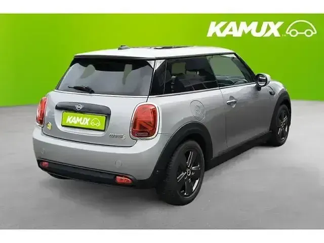 Gebraucht Mini Cooper SE Essential 135 kW (184 PS) 2023 Silber Kleinwagen