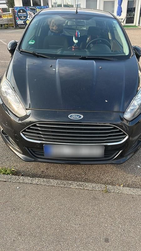 Gebraucht Ford Fiesta 75 PS (55 kW) 2014 Schwarz Kleinwagen
