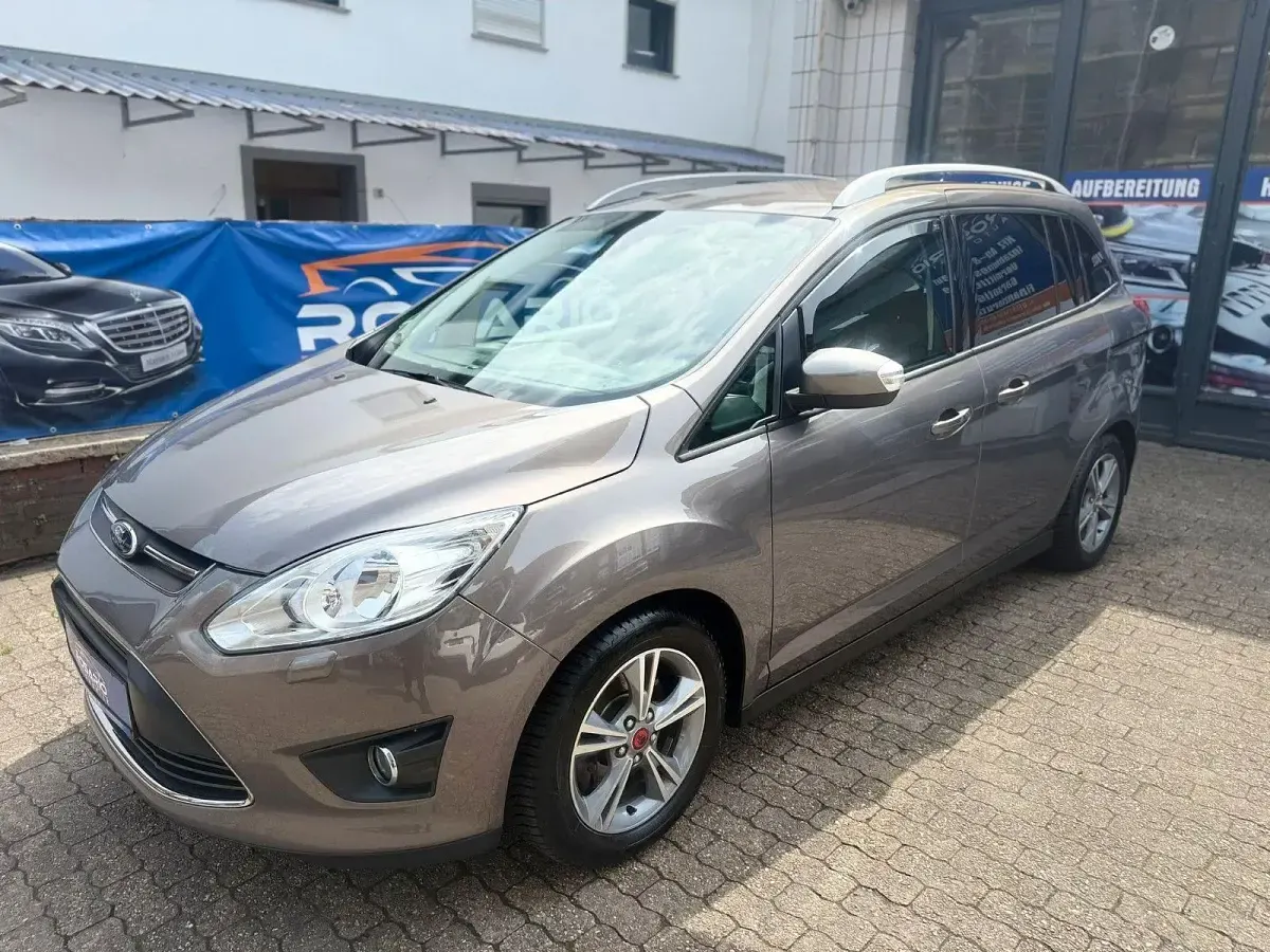 Gebraucht Ford Grand C-Max SYNC Edition 116 PS (85 kW) 2013 Braun Van / Kleinbus
