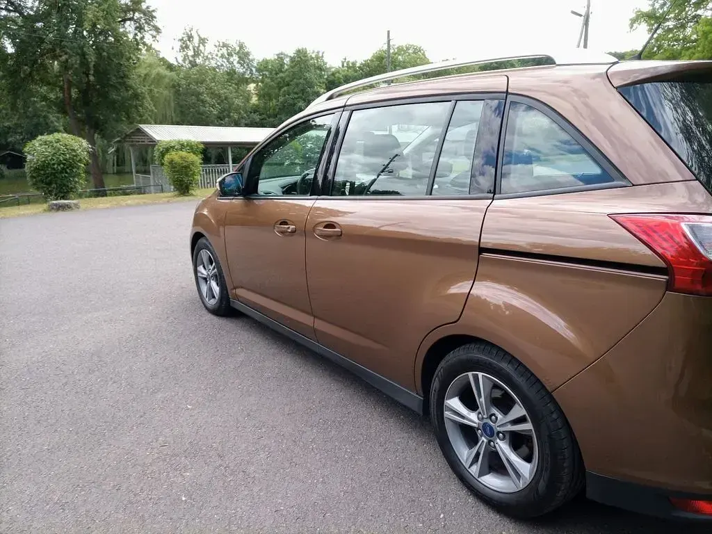 Gebraucht Ford Grand C-Max Trend 150 PS (110 kW) 2015 Braun Van / Kleinbus