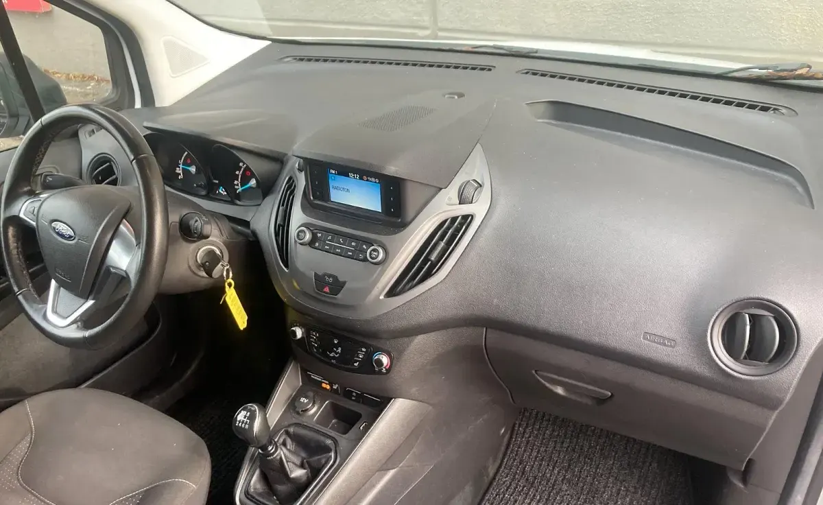 Gebraucht Ford Courier 101 PS (74 kW) 2020 Weiß Van / Kleinbus