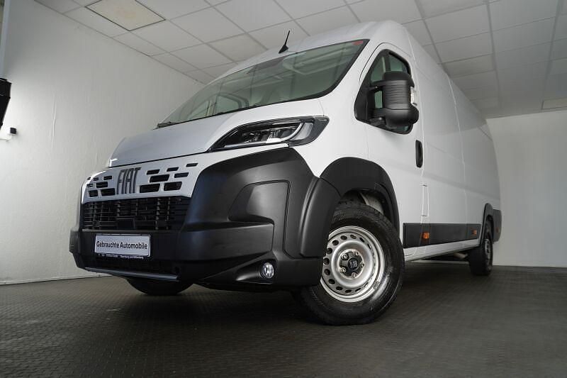 Weiss Gebraucht 2024 Fiat Ducato S Van | 30.896 € (Guter Preis) - Bild 1/4
