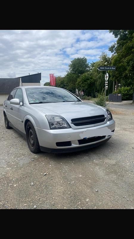 Silber Gebraucht 2004 Opel Vectra Limousine | 850 € (Superpreis) - Bild 1/4