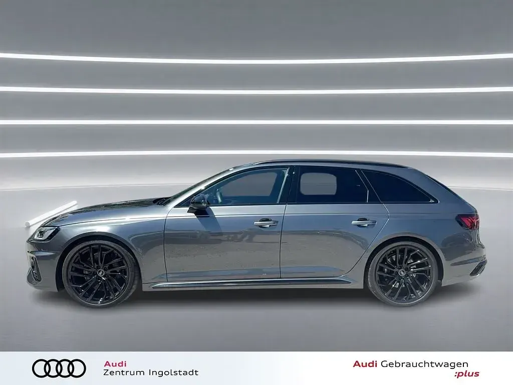 Gebraucht Audi RS4 Ambiente 450 PS (330 kW) 2024 Daytonagrau perleffekt Kombi