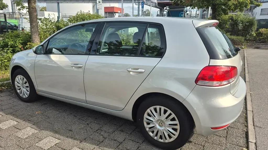 Gebraucht VW Golf VI 105 PS (77 kW) 2010 Grau Limousine