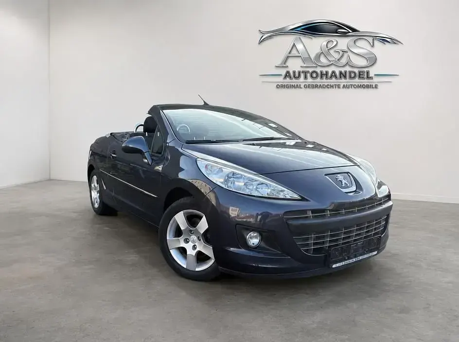 Gebraucht Peugeot 207 CC Platinum 111 PS (81 kW) 2012 Blau Cabrio