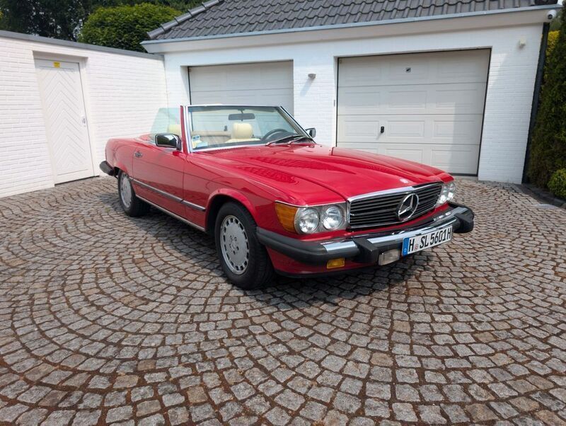Rot Gebraucht 1986 Mercedes 560 Cabrio | 24.900 € - Bild 1/4