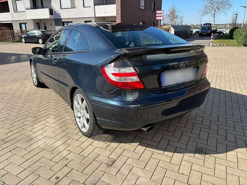 Gebraucht Mercedes CL180 194 PS (142 kW) 2004 Blau Coupé