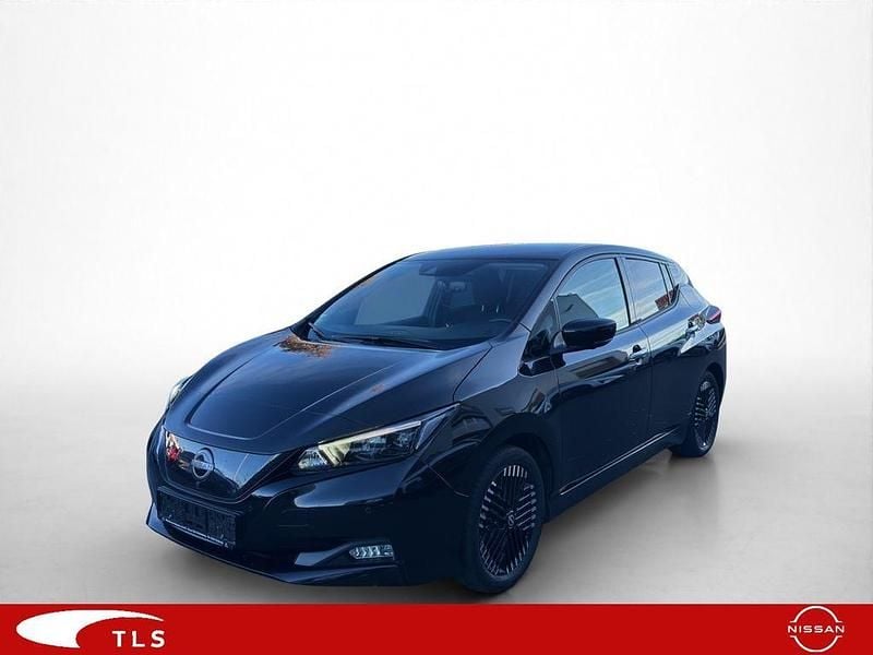 Gebraucht Nissan Leaf 360º 89 kW (122 PS) 2023 Black (m) Kleinwagen