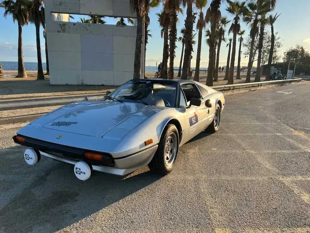 Gebraucht Ferrari 308 209 PS (153 kW) 1981 Silber Cabrio