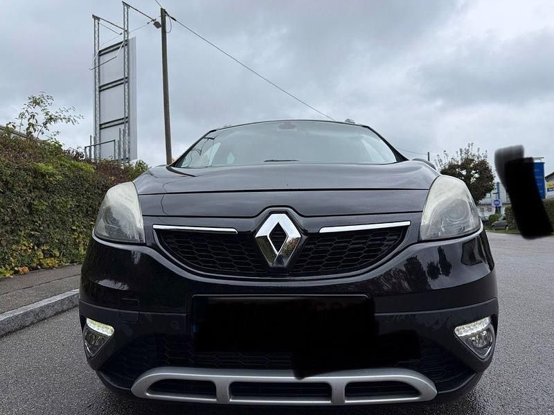 Gebraucht 2014 Renault Scénic III Bose Edition Van / Kleinbus | 3.999 € (Guter Preis) - Bild 1/4