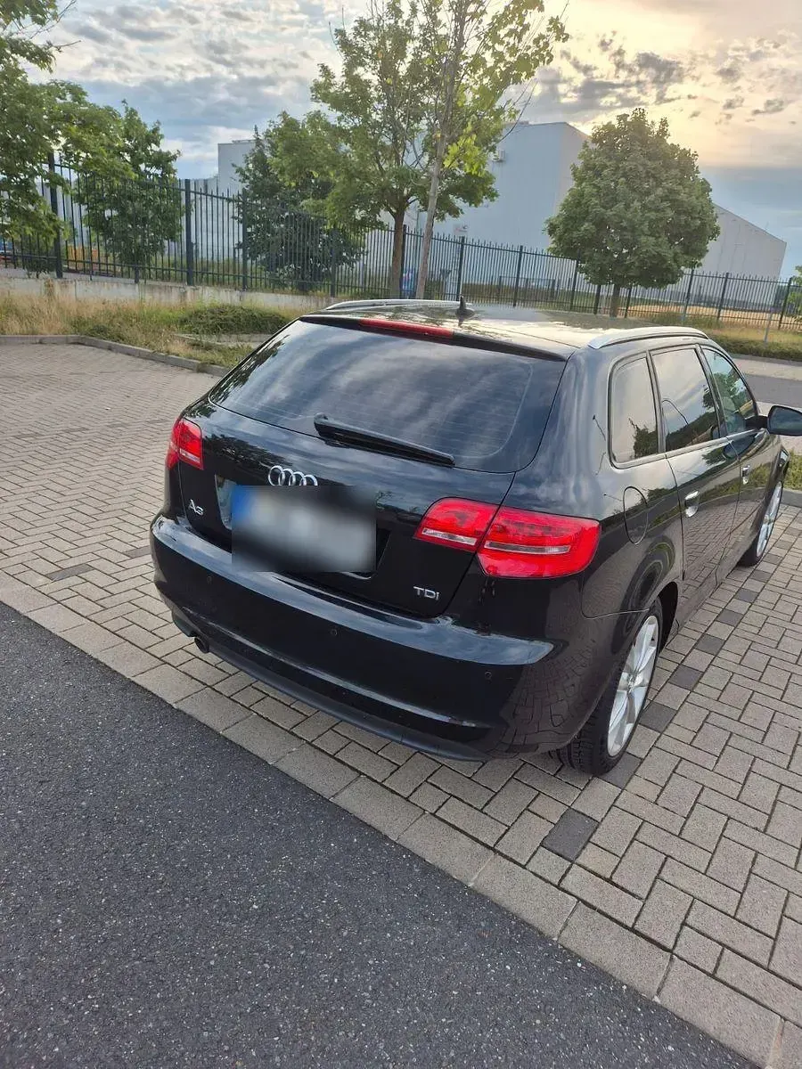 Gebraucht Audi A3 Sportback Sport 140 PS (102 kW) 2012 Schwarz Kleinwagen