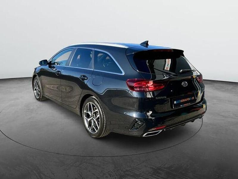 Gebraucht Kia Ceed 140 PS (102 kW) 2020 Schwarz Kleinwagen