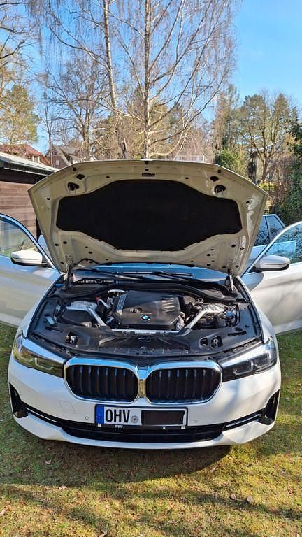 Gebraucht BMW 530 286 PS (210 kW) 2022 Weiß Kombi