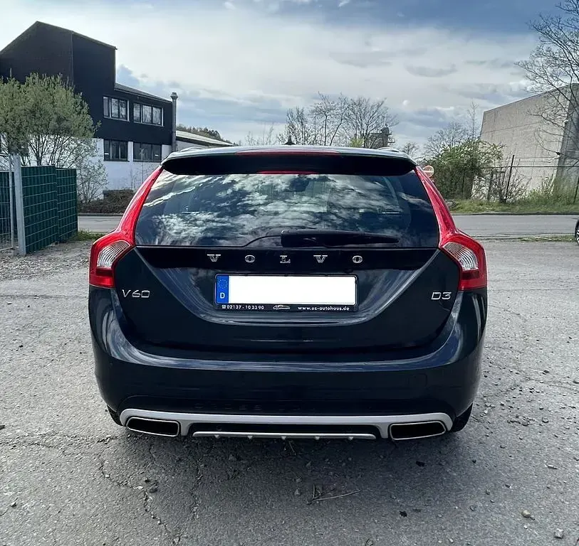 Gebraucht Volvo V60 CC Plus 150 PS (110 kW) 2017 Grau Kombi