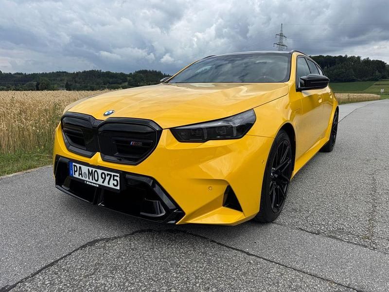 Gebraucht BMW M5 Performance 727 PS (534 kW) 2025 Gelb Limousine