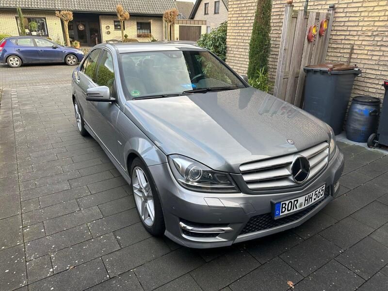 Silber Gebraucht 2011 Mercedes C350 Avantgarde Limousine | 20.000 € - Bild 1/4