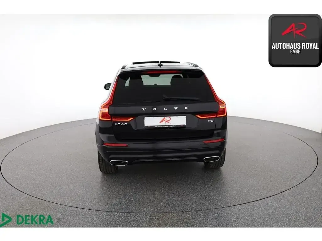 Gebraucht Volvo XC60 250 PS (183 kW) 2020 Schwarz (metallic) SUV