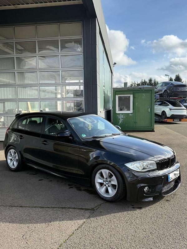 Schwarz Gebraucht 2006 BMW 120 M Sport Kleinwagen | 4.999 € (Teuer) - Bild 1/4