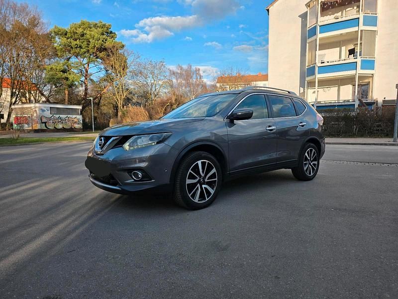 Gebraucht Nissan X-Trail 131 PS (96 kW) 2016 Grau SUV