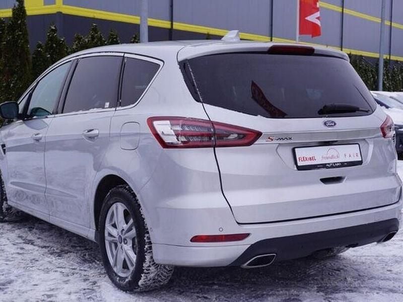 Gebraucht Ford S-MAX Titanium 190 PS (139 kW) 2019 Silber Van / Kleinbus