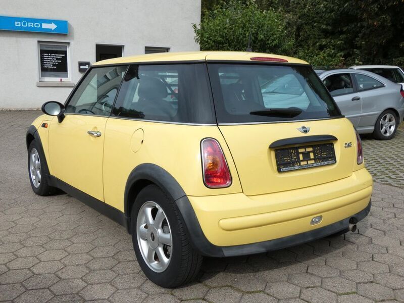 Second-hand Mini ONE 90 CP (66 kW) 2002 Galben Hatchback