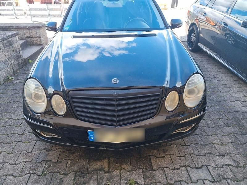 Gebraucht Mercedes E350 Avantgarde 272 PS (200 kW) 2006 Schwarz Kombi