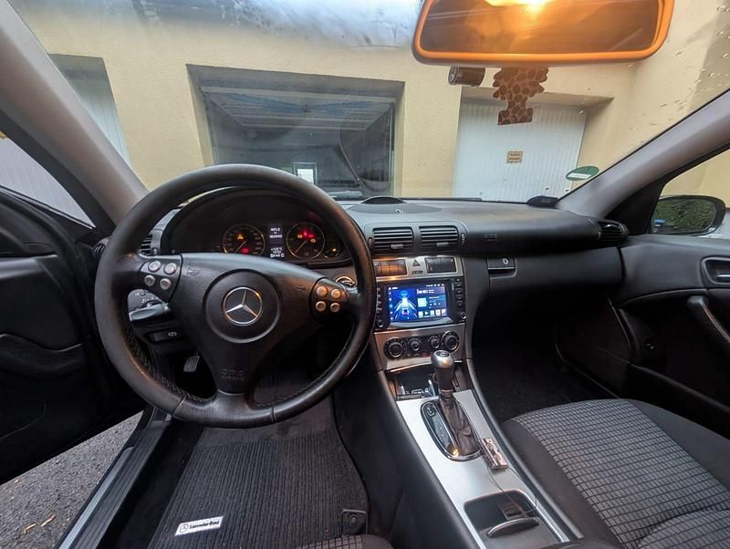 Gebraucht Mercedes C200 122 PS (89 kW) 2008 Schwarz Coupé