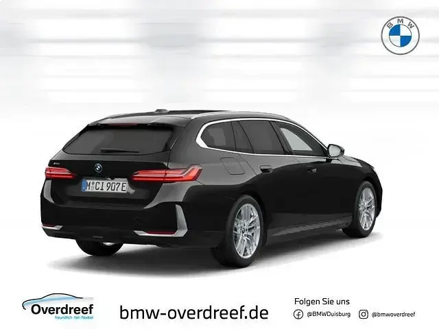 Gebraucht BMW 530e Sport Line 299 PS (219 kW) 2025 Schwarz Kombi
