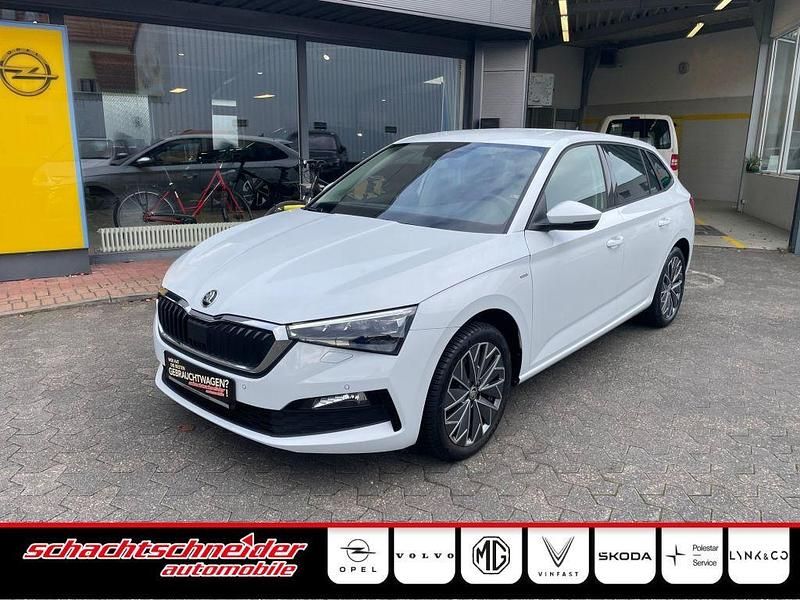 Weiß Gebraucht 2022 Skoda Scala Tour Kleinwagen | 17.990 € (Fairer Preis) - Bild 1/4