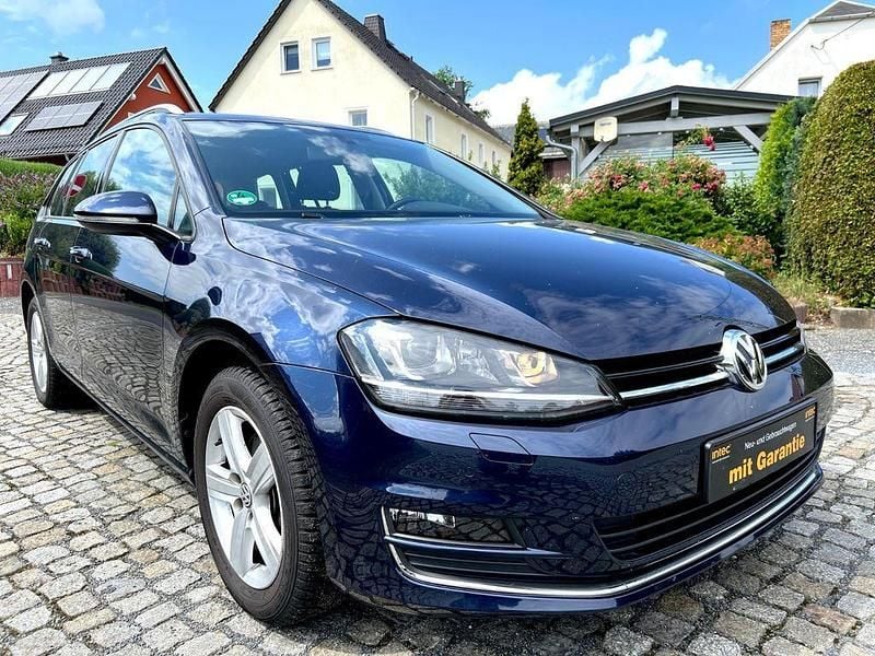 Blau Gebraucht 2015 VW Golf VII Highline Kombi | 15.880 € (Teuer) - Bild 1/4