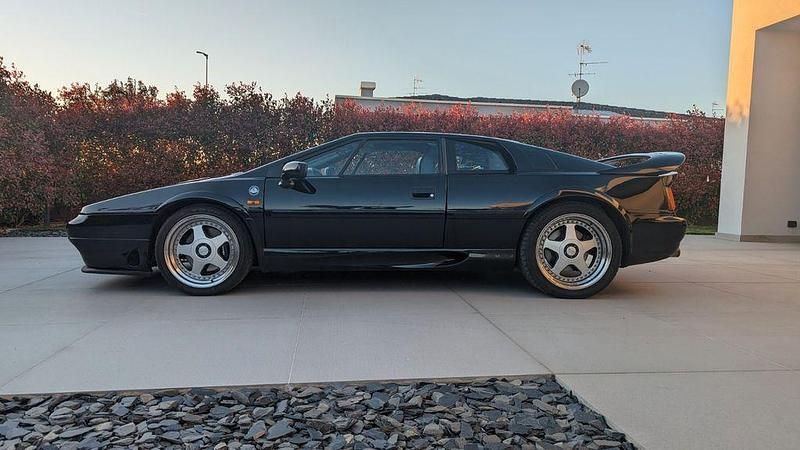 Używany Lotus Esprit 268 KM (197 kW) 1998 Czarny Coupe