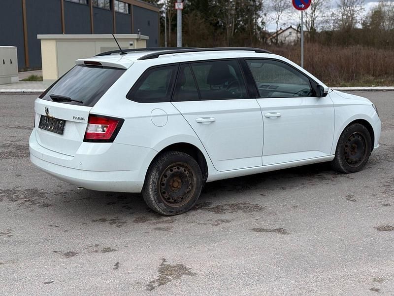 Gebraucht Skoda Fabia Style 110 PS (80 kW) 2016 Weiß Kombi