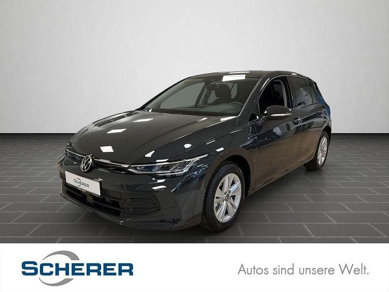 Uranograu Gebraucht 2025 VW Golf VIII Life Limousine | 23.800 € (Guter Preis) - Bild 1/4