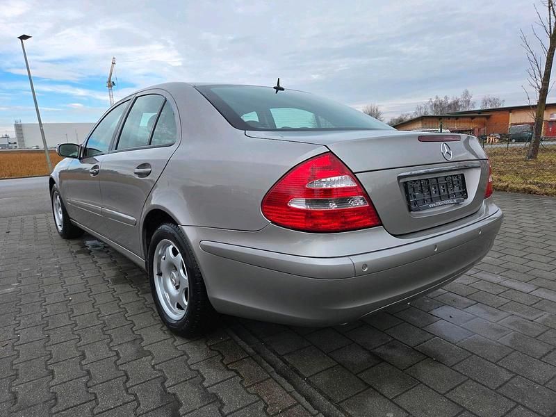 Gebraucht Mercedes E220 150 PS (110 kW) 2006 Limousine