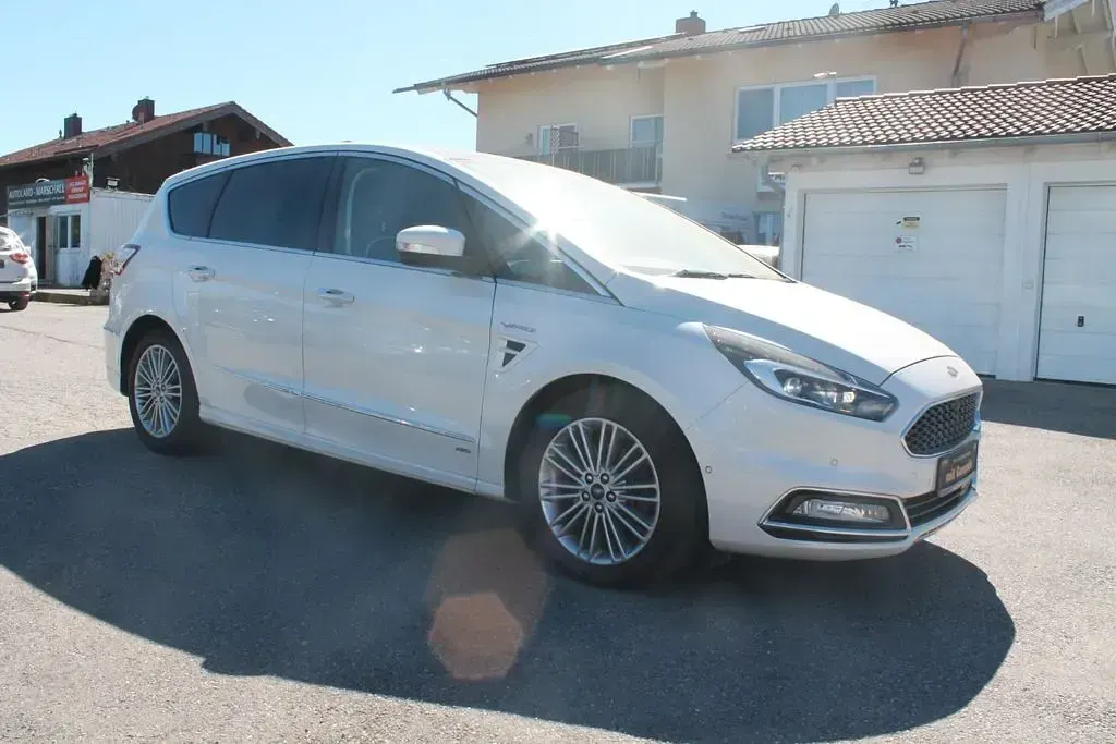 Gebraucht Ford S-MAX Vignale 179 PS (131 kW) 2017 Weiß Van / Kleinbus