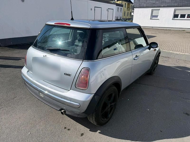 Second-hand Mini Cooper 90 CP (66 kW) 2004 Argintiu Hatchback