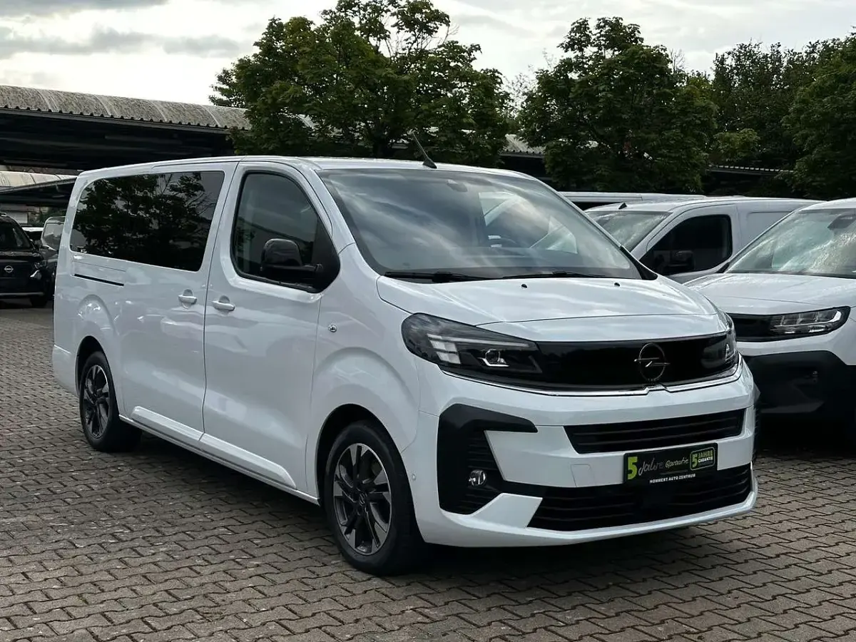 Gebraucht Opel Zafira Life Edition 177 PS (130 kW) 2024 Weiß Van / Kleinbus