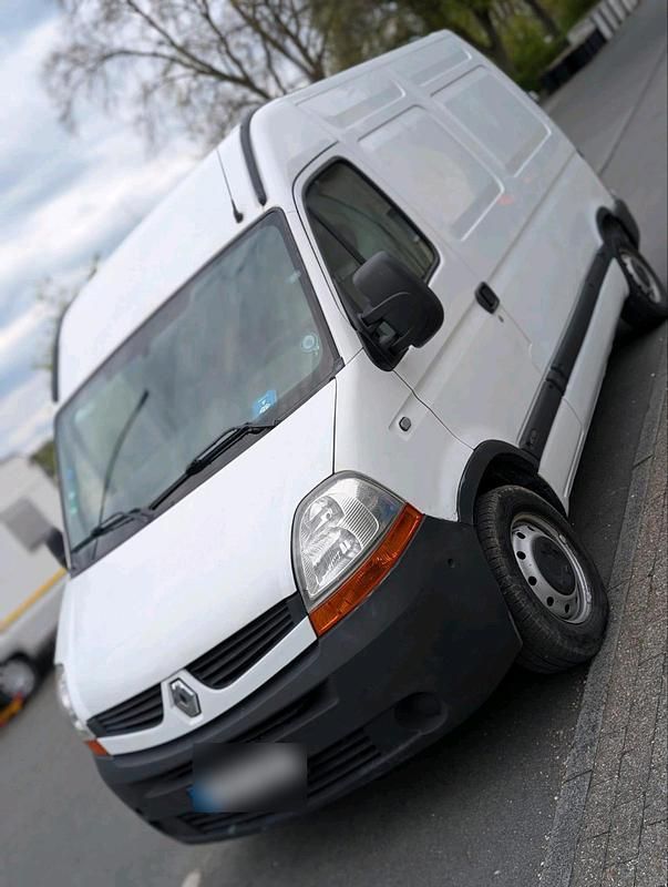 Second-hand Renault Master 120 CP (88 kW) 2010 Alb Monovolum