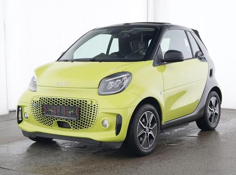 Lime green Gebraucht 2023 Smart ForTwo Electric Drive Exclusive Cabrio | 19.444 € (Etwas zu teuer) - Bild 1/4